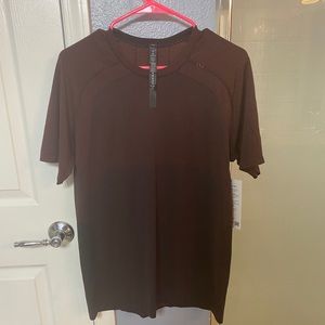 Lululemon Men’s Shirt
